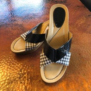 Dansko Sandals Size 7 Black/White